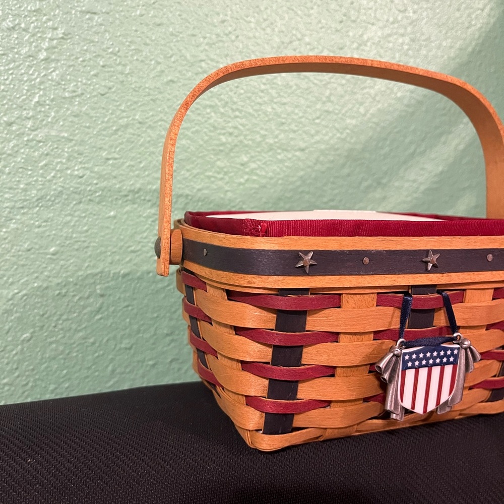 Longaberger Basket - Picture 5 of 7